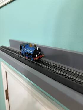 R3429 00 Gauge Steam Locomotive Hornby Custom Rare Peckett W4 0-4-0 Huntley And Palmers No 832