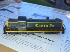 5131c Ahm/rivarossi Ho Scale Rs-2 Santa Fe Diesel Locomotive 2099 Runs Good