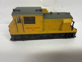 5423-b Ahm/rivarossi Ho Diesel Switcher 720 Union Pacific Tested