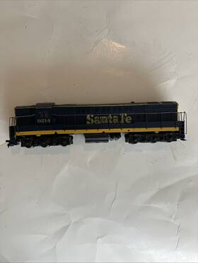 04306 Athearn Ho Scale Fm Train Master/9873 Santa Fe Powered Diesel Locomotive