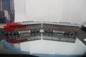 G-2607 Athearn 2607 Genesis Ho Scale F3a F3b #21c Santa Fe Dc Runs Well Please Read