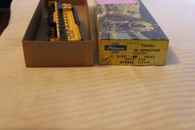 Gp-30 Athearn 3144 Ho Scale Diesel Locomotive Reading Rr Yellow #2532 -