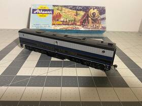 3342 Athearn Ho Scale Powered B&o Pb-1 Diesel Locomotive #3342 Knuckle Couplers Runs