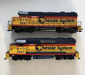 4208-4228 Athearn Ho Chessie System Gp35 Powered Diesel Locomotive And Dummy B&o #3547