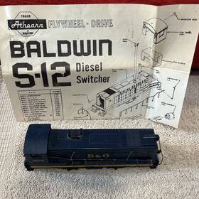 60813 Athearn Ho Inch S-12 Diesel Switcher B&o Athern #3702 Hand Rails Need Re-attached