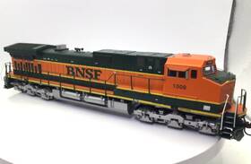 9-44cw Athearn 77934 Rtr Bnsf #1008 Dash Ho Locomotive Item