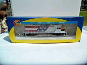 Athearn 78904 Ho Scale Illinois Central Gulf Icg Bicentennial Gp38-2 1776 With Box