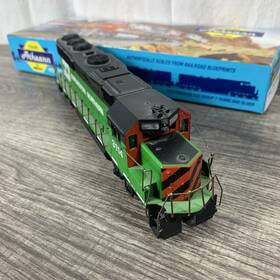 Gp50 Athearn 797534046337 4633 Powered Bn Early Locomotive Ho Scale Burlington Northern With Box