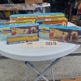 Athearn 797534080539 Ho Union Pacific Emd Sd9 Powered Diesel Locomotive #457 Ex/box