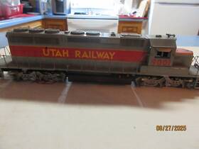 89897 Athearn Ho Utah Railway Sd40 Diesel Locomotive #9001 Needs Motor