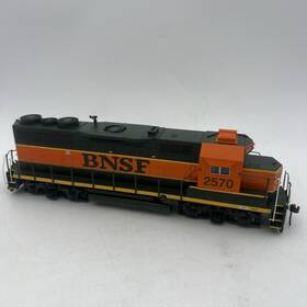 94214 Athearn Ho Scale Bnsf Gp35 Powered Diesel Locomotive #2570 With Dcc Rare Oop