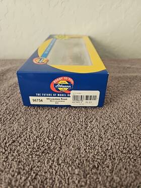 96754 Athearn Milwaukee Road Rs-3 Locomotive #469