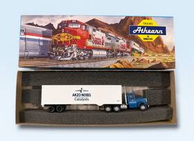 99093 Athearn Ho Scale Akzo Nobel 2002 Catalysts Kenworth Truck And Trailer In Box