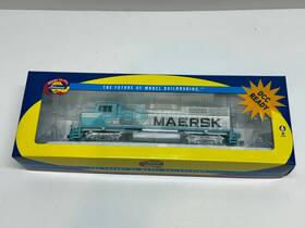Ath88845 Athearn Ho Scale Maersk Gp60m #146 Diesel Locomotive Train Santa Fe Bn