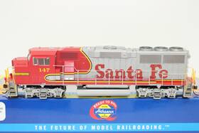 Ath88847 Athearn Ho Scale Atsf Santa Fe Warbonnet Gp60m Diesel Locomotive #147 Dcc Ready