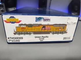 Athg69309 Athearn Genesis Up Union Pacific Sd70m #4884 With Tsunami Dcc Sound Ho Scale