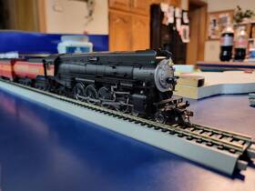 Athg71659 Athearn Southern Pacific 4-8-2 Mt-4 # 4352 Locomotive With Dcc And Sound Ho