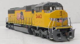 Athg8522 Athearn Used Genesis Ho Sd60m With Dcc And Sound Up/yellow Sill/flag