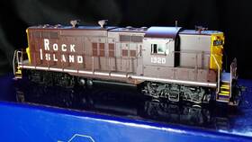 G62455 Athearn Genesis Gp-9 Rock Island Road Number 1320 Ho Scale Dc Power