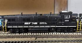 10000587 Atlas Ho Scale Norfolk Southern Genset Number 300 With Tcs Sound Decoder