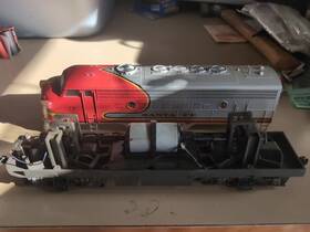 30134038 Atlas O Santa Fe F-7 Powered A-unit Diesel Locomotive Austria Made Works Good