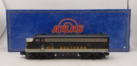 30138083 Atlas O Southern Railroad 3-rail Powered F-7a Diesel Locomotive #6715
