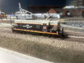 48205 Atlas 48206 N-scale Gp-7 Locomotive Cb&q 265