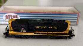 48219 Atlas N-scale Northern Pacific Gp-7 Ph 2 #565 - Dc 48219 Atlas N-scale Northern Pacific Gp-7 Ph 2 #565 - Dc