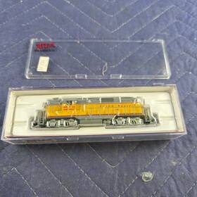 48333 Atlas N Scale #48333 Gp-9 Ph.2 Union Pacific #198 Locomotive