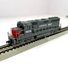 Gp-40 Atlas 48515 N Scale Cotton Belt #7606 Diesel Locomotive With Video