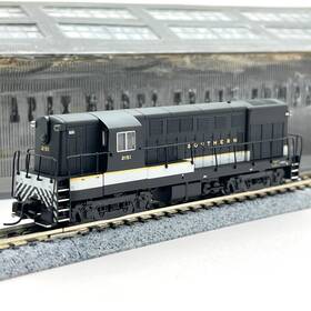 H16-44 Atlas 52093 N Scale Southern Fairbanks Morse Diesel Locomotive 2151 Dcc