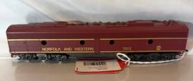 Atlas 732573086142 Ho Scale Norfolk And Western Passenger Car #3812