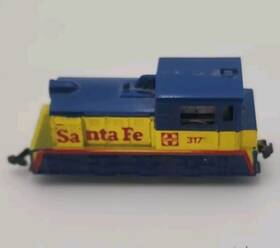 41-600-00 Aurora N Santa Fe Switcher #317 Toy Train