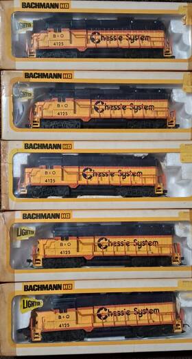 5-bachmann Bachmann 0638 Ho Gp30 Diesel Chessie 4125 Used All Kadee Couplers Need Cleaned
