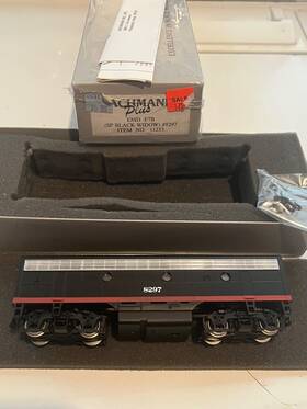 11233 Bachmann #11233 Ho Locomotive #8297 Southern Pacific Black Widow Emd F7b Diesel