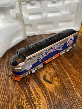 14-19118-001 Bachmann Hawthorne Village New York Mets Express Train Locomotive Comes In Box