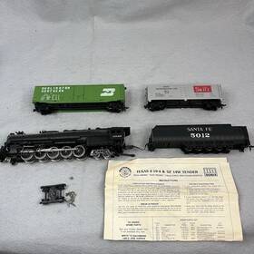 41056021 Bachmann Bachman Ho The Texas Chugger 2-10-4 And 52 14 Wheel Tender 2 Box Cars