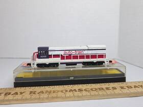 4671 Bachmann N Scale Auto-train 4000 U 36 B Diesel Locomotive Runs Light Works