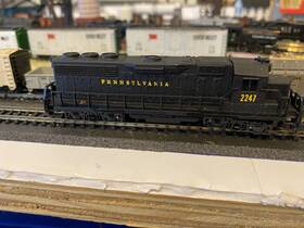 63571 Bachmann N Scale Gp40 Diesel Pennsylvania 2247 Used