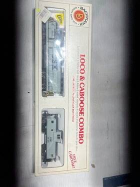 Gp38 Bachmann 6825 Csx Engine And Caboose Locomotive Ho Scale In Box Untested