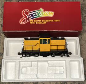 81899 Bachmann Spectrum Ge 45-ton Rod Diesel Locomotive Painted Yellow G Scale