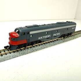 0001-002731 Con-cor N Scale Southern Pacific Bloody Nose Emd E8 Diesel Locomotive Runs