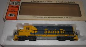 0015-001002 Con-cor Ho Scale Powered Santa Fe 3781 Emd Gp-40 Loco #001002 With Kadees