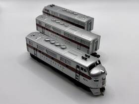 2301j Con-cor N Scale Cb&q Burlington Diesel Locomotive F3a F3b Aba Powered Set
