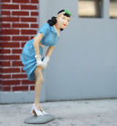 Fd1005096b Md Dist Windy Day Gal Miniature Scale Diorama Accessory Item