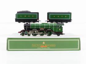 Hornby R.075 Oo Scale Lner Inch Flying Scotsman 4-6-2 Steam #4472 With 2 Tenders