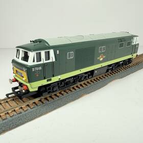 Hornby R2410 Oo Br Class 35 Diesel Hydraulic Locomotive Not Running