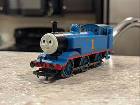 R351 Hornby Thomas The Tank Engine 0-6-0 2001 Amazing Condition