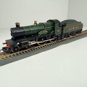 R392 Hornby Oo Scale Gwr 4-4-0 Country Class Steam Locomotive County Of Bedford