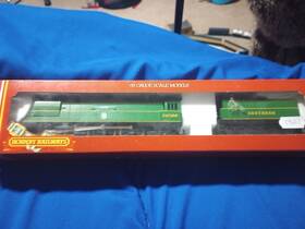 R866 Hornby Southern 4-6-2 Battle Of Britain Class Loco Spitfire